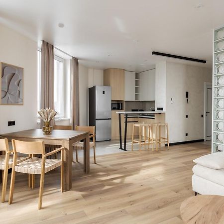 77 Views Apartments By Inshi Lwów Zewnętrze zdjęcie