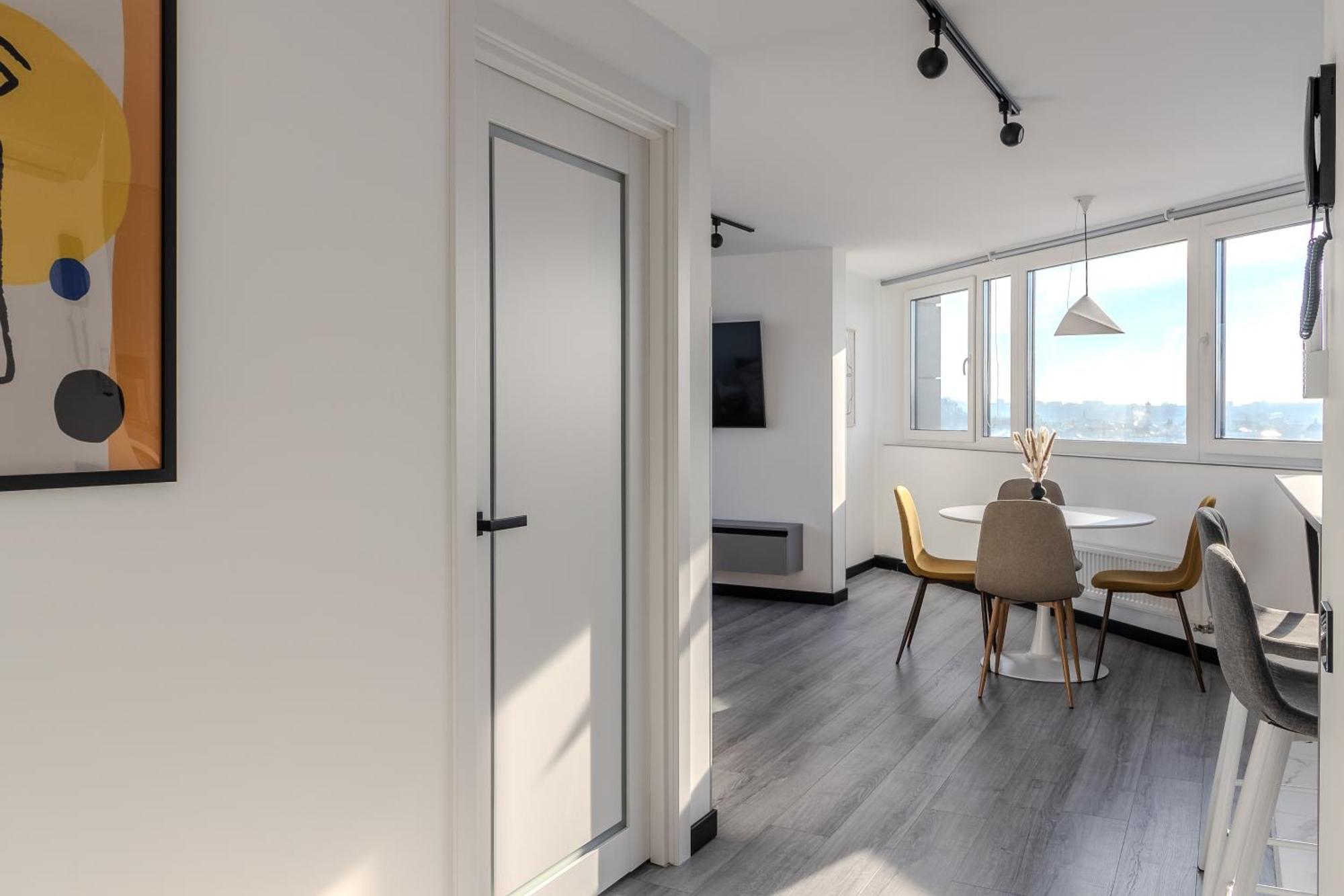 77 Views Apartments By Inshi Lwów Zewnętrze zdjęcie