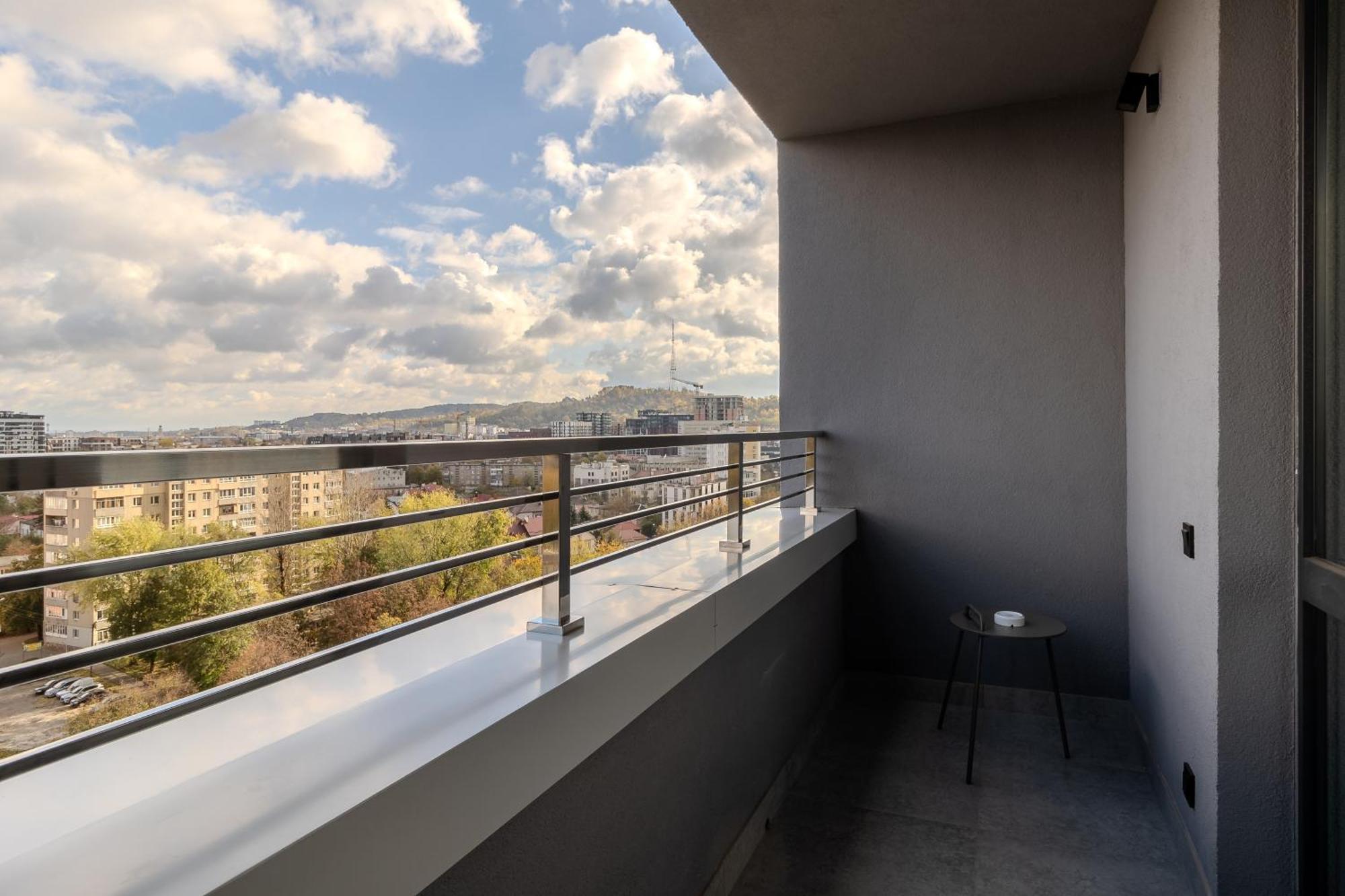 77 Views Apartments By Inshi Lwów Zewnętrze zdjęcie
